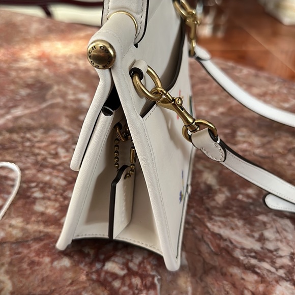 coach embroidered Willis purse w/dustbag - Picture 12 of 16